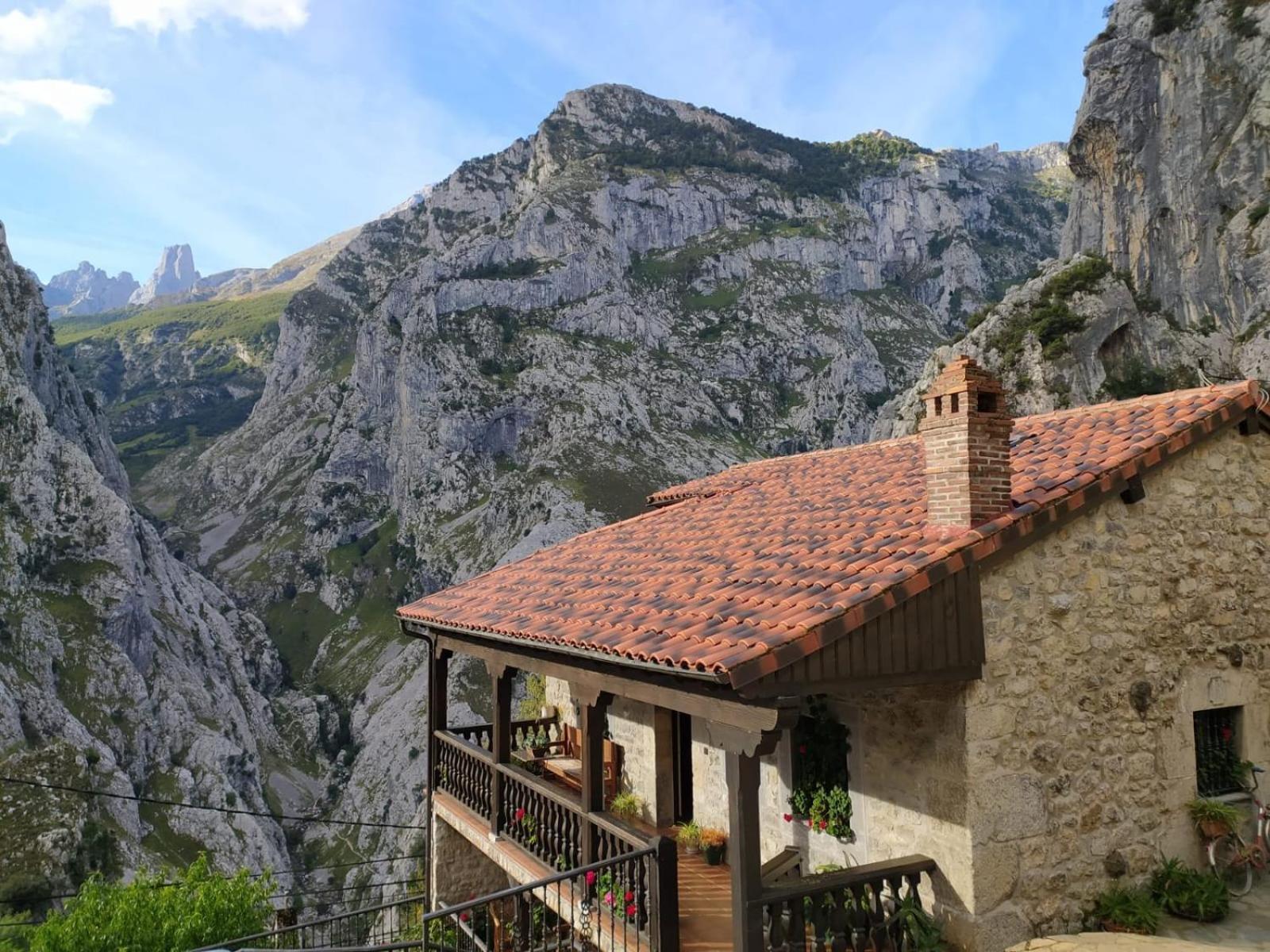 El Portal Del Abuelo Apartment Arenas De Cabrales Exterior photo